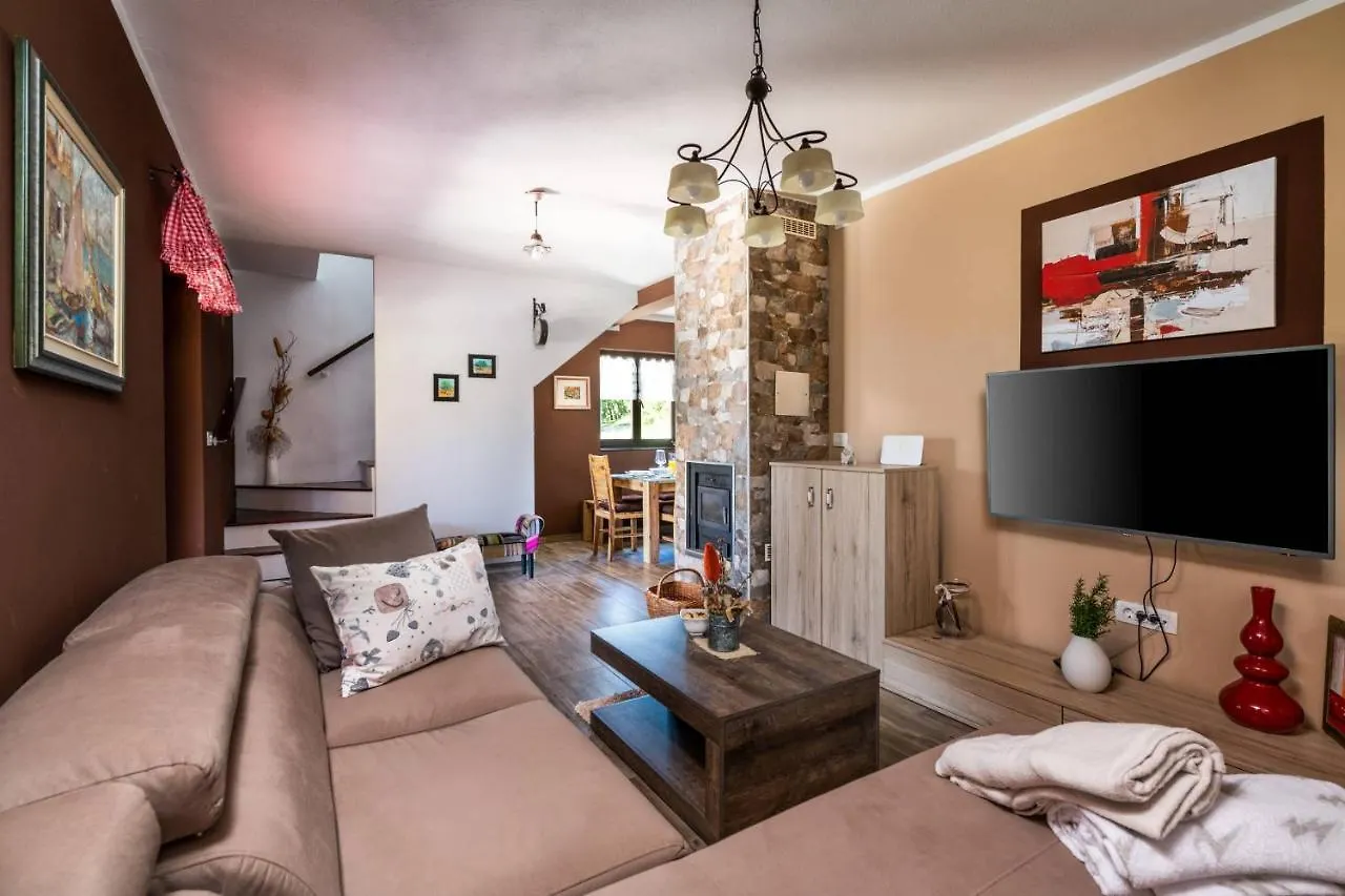 Villa Madonnina Manjadvorci 0*,
