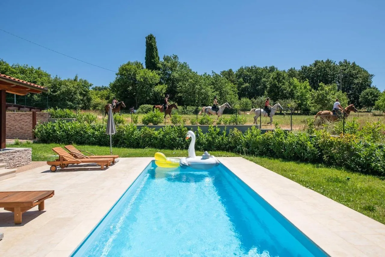 Villa Madonnina Manjadvorci Croatia