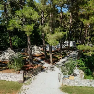 Camp 'dvor' Bell Tent Affittacamere